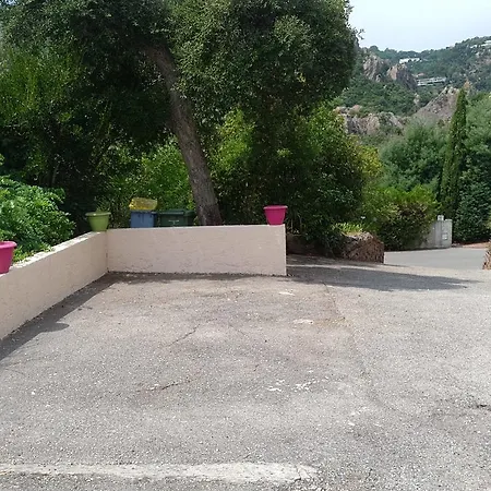 Вилла Les Mimosas